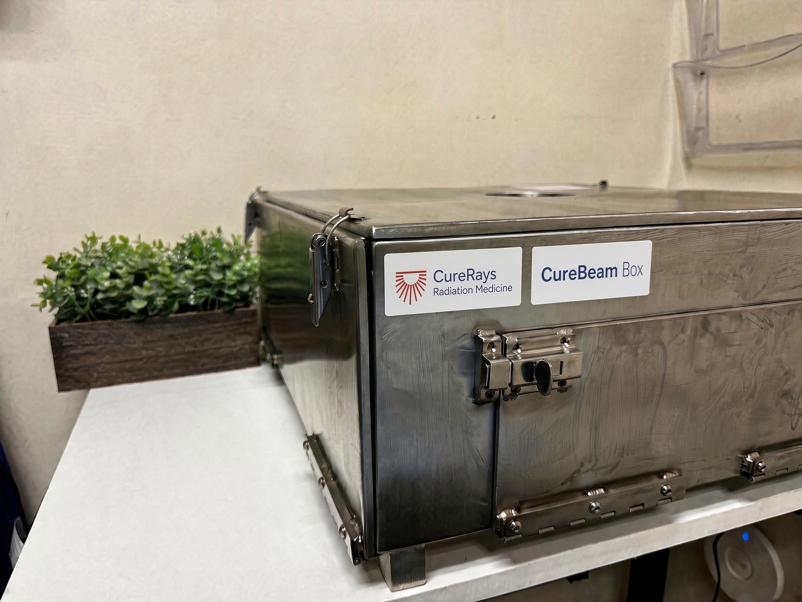 CureBeam™ Box for feet and ankles at extended height
